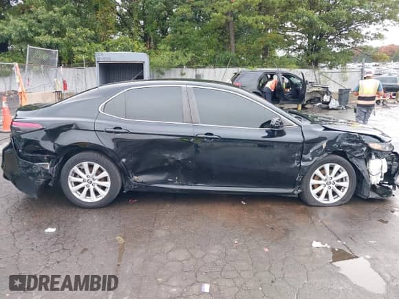 2018 Toyota Camry SE с VIN JTNB11HK2J3020764, выставлен на аукционе IAAI как лот 43307642 с пробегом 125 185 миль миль и . История ставок и продаж доступна на DreamBid. Изображение 13.