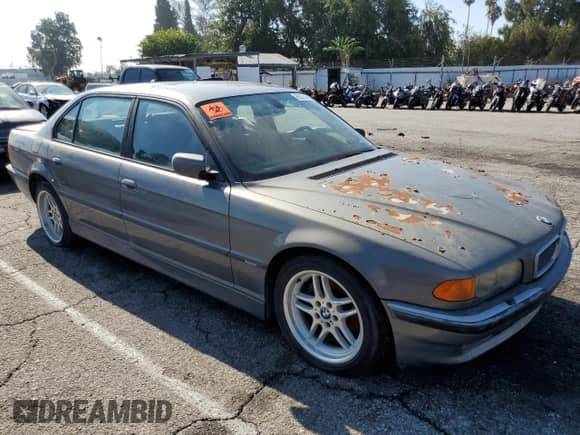 2001 BMW 7 Series 740iL with VIN WBAGH83411DP33945, listed as a Copart auction lot 69275215 with 46,474 mi miles and Salvage title. Bid and sale history available at DreamBid. Image 4.