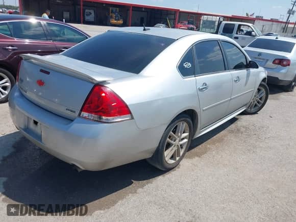 2013 Chevrolet Impala LTZ с VIN 2G1WC5E38D1165587, выставлен на аукционе IAAI как лот 43221604 с пробегом 200 510 миль миль и . История ставок и продаж доступна на DreamBid. Изображение 4.