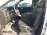 2019 Chevrolet Silverado 1500 Work Truck z VIN 3GCNYAEH0KG163703, wystawiony jako Copart lot #74417104 z przebiegiem 74 232 mil mil oraz Szkoda całkowita • Salvage title. Historia ofert i sprzedaży dostępna na DreamBid. Obrazek 7.