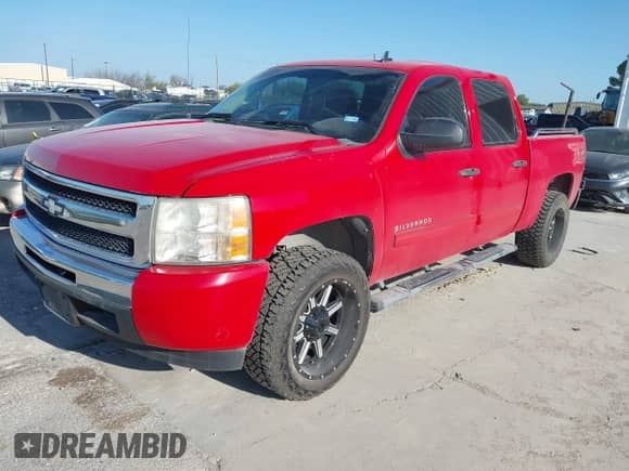 2011 Chevrolet Silverado 1500 LT с VIN 3GCPCSEA3BG242797, выставлен на аукционе IAAI как лот 42772117 с пробегом 164 657 миль миль и . История ставок и продаж доступна на DreamBid. Изображение 2.