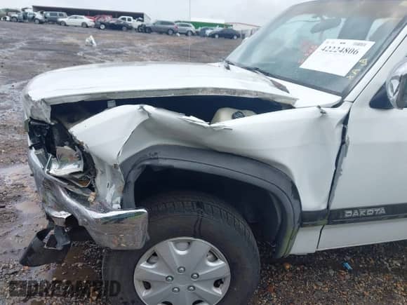 1993 Dodge Dakota S с VIN 1B7FL26X5PS202557, выставлен на аукционе IAAI как лот 42224806 с пробегом 87 871 миль миль и . История ставок и продаж доступна на DreamBid. Изображение 6.