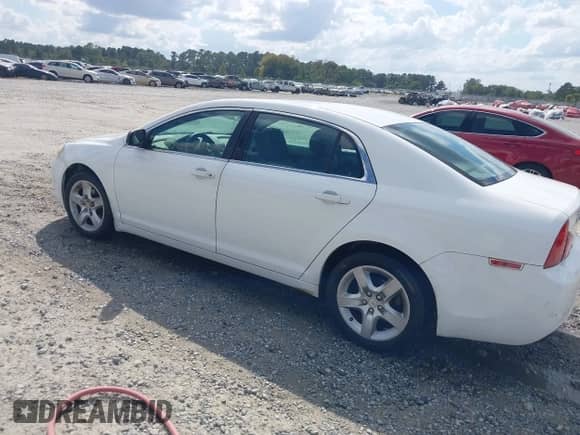 2010 Chevrolet Malibu с VIN 1G1ZA5EK5A4125767, выставлен на аукционе IAAI как лот 43285368 с пробегом 188 334 миль миль и . История ставок и продаж доступна на DreamBid. Изображение 3.