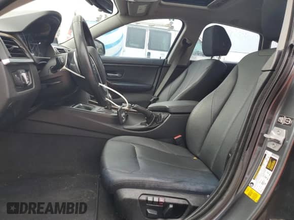 2015 BMW 4 Series 428i z VIN WBA4A9C55FD416277, wystawiony jako Copart lot #70769555 z przebiegiem 95 878 mil mil oraz Szkoda całkowita • Salvage title. Historia ofert i sprzedaży dostępna na DreamBid. Obrazek 7.