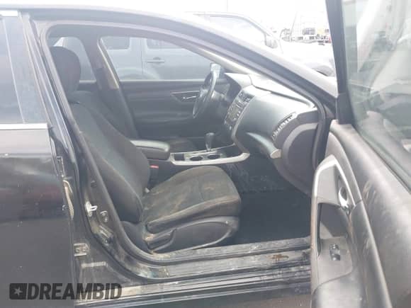 2015 Nissan Altima S z VIN 1N4AL3AP3FC457570, wystawiony jako IAAI lot #43128513 z przebiegiem 215 727 mil mil oraz . Historia ofert i sprzedaży dostępna na DreamBid. Obrazek 5.