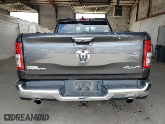 2020 Ram 1500 Big Horn z VIN 1C6SRFBTXLN404172, wystawiony jako Copart lot #69095545 z przebiegiem 84 248 mil mil oraz Szkoda całkowita • Salvage title. Historia ofert i sprzedaży dostępna na DreamBid. Obrazek 6.