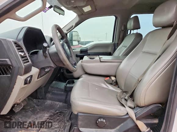 2017 Ford F-250 XL с VIN 1FT7W2A67HEF11151, выставлен на аукционе Copart как лот 57052135 с пробегом 237 681 миль миль и Списание • Salvage title. История ставок и продаж доступна на DreamBid. Изображение 7.