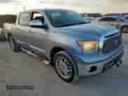 2013 Toyota Tundra z VIN 5TFEM5F19DX063862, wystawiony jako Copart lot #80561585 z przebiegiem 175 175 mil mil oraz Szkoda całkowita • Salvage title. Historia ofert i sprzedaży dostępna na DreamBid. Obrazek 4.