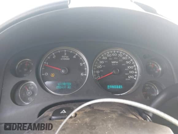 2007 Chevrolet Tahoe LT with VIN 1GNFC13J47R162173, listed as a IAAI auction lot 43076743 with 252,410 mi miles and . Bid and sale history available at DreamBid. Image 7.