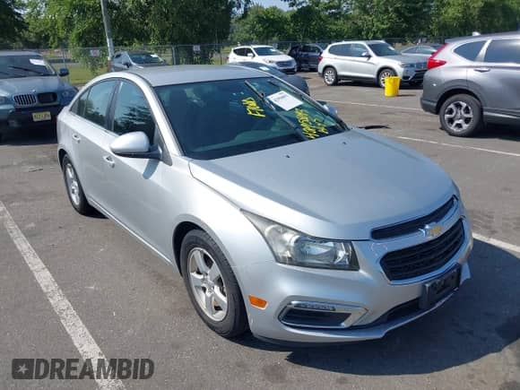 2015 Chevrolet Cruze LT с VIN 1G1PC5SB6F7113526, выставлен на аукционе IAAI как лот 42958093 с пробегом 111 159 миль миль и . История ставок и продаж доступна на DreamBid. Изображение 1.