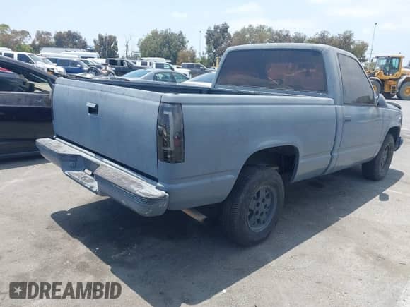 1992 Chevrolet Silverado 1500 с VIN 1GCDC14H1NZ202055, выставлен на аукционе IAAI как лот 42547889 с пробегом 179 984 миль миль и . История ставок и продаж доступна на DreamBid. Изображение 4.