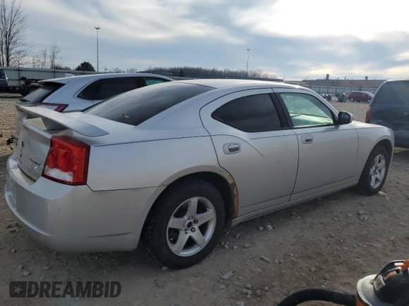 2010 Dodge Charger с VIN 2B3CA4CD5AH113263, выставлен на аукционе Copart как лот 43317674 с пробегом 182 072 миль миль и На запчасти • Non repairable. История ставок и продаж доступна на DreamBid. Изображение 3.