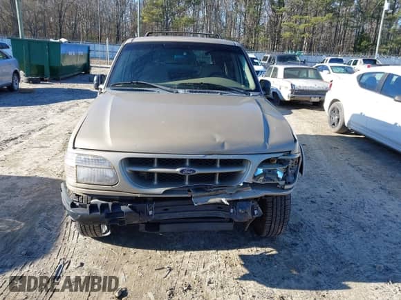 1999 Ford Explorer XL with VIN 1FMZU32X1XZC03794, listed as a IAAI auction lot 41230494 with 265,224 mi miles and . Bid and sale history available at DreamBid. Image 6.