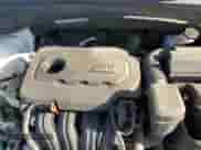 2017 Hyundai Santa Fe 2.4L z VIN 5NMZUDLB9HH010036, wystawiony jako Copart lot #87078565 z przebiegiem 81 235 mil mil oraz Szkoda całkowita • Salvage title. Historia ofert i sprzedaży dostępna na DreamBid. Obrazek 14.