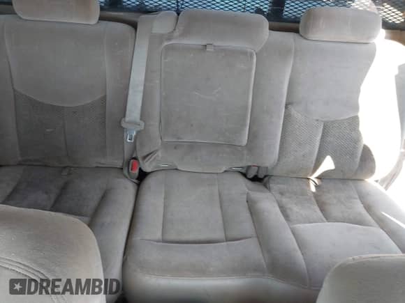 2004 Chevrolet Silverado 2500 LT с VIN 1GCGK23U84F221917, выставлен на аукционе IAAI как лот 42473014 с пробегом 254 686 миль миль и . История ставок и продаж доступна на DreamBid. Изображение 20.