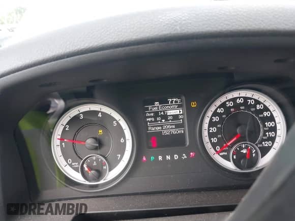 2013 Ram 1500 Express z VIN 1C6RR6FT3DS550361, wystawiony jako IAAI lot #42746546 z przebiegiem 152 760 mil mil oraz . Historia ofert i sprzedaży dostępna na DreamBid. Obrazek 7.