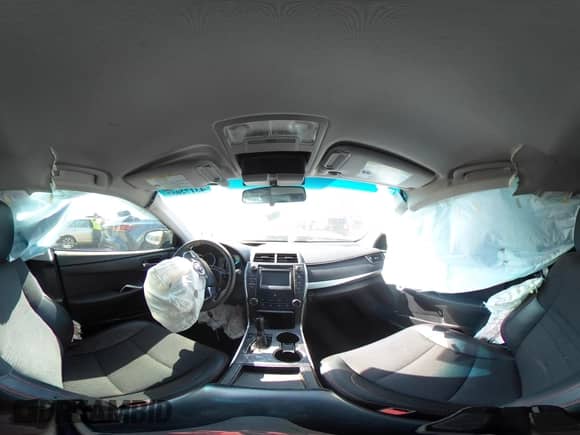 2017 Toyota Camry XLE z VIN 4T1BF1FK7HU451173, wystawiony jako IAAI lot #43172057 z przebiegiem 130 810 mil mil oraz . Historia ofert i sprzedaży dostępna na DreamBid. Obrazek 18.