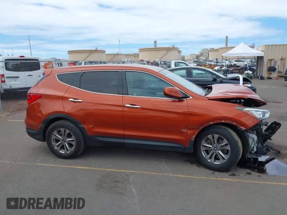2016 Hyundai Santa Fe with VIN 5XYZT3LB4GG352189, listed as a IAAI auction lot 43001699 with 61,048 mi miles and . Bid and sale history available at DreamBid. Image 14.