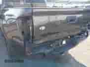2019 Toyota Tacoma SR z VIN 3TMCZ5AN6KM229020, wystawiony jako IAAI lot #43090158 z przebiegiem 117 151 mil mil oraz . Historia ofert i sprzedaży dostępna na DreamBid. Obrazek 6.