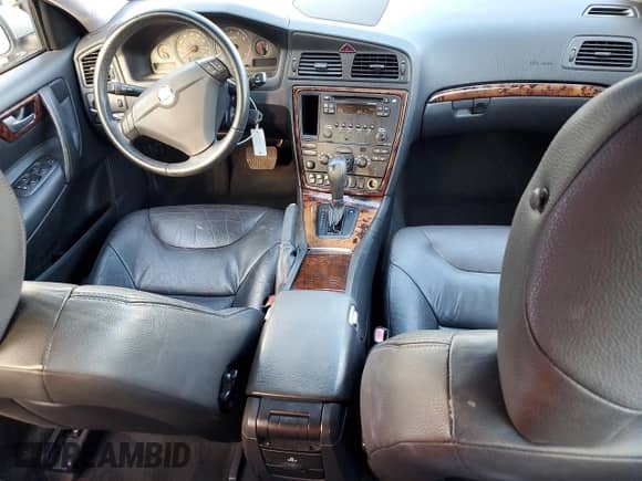 2006 Volvo S60 2.5L Turbo с VIN YV1RS592662557005, выставлен на аукционе Copart как лот 70754265 с пробегом 146 974 миль миль и Списание • Salvage title. История ставок и продаж доступна на DreamBid. Изображение 8.