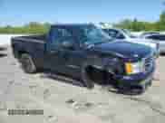 2013 GMC Sierra 1500 SLE z VIN 1GTN2VE02DZ263758, wystawiony jako Copart lot #56476915 z przebiegiem 108 254 mil mil oraz Czysty tytuł • Clean title. Historia ofert i sprzedaży dostępna na DreamBid. Obrazek 4.
