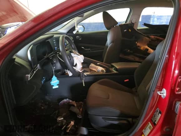 2022 Hyundai Elantra SE с VIN KMHLL4AG5NU368418, выставлен на аукционе Copart как лот 68076805 с пробегом 37 939 миль миль и Списание • Salvage title. История ставок и продаж доступна на DreamBid. Изображение 7.