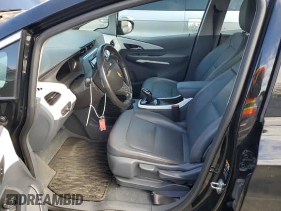 2017 Chevrolet Bolt EV Premier z VIN 1G1FX6S03H4191173, wystawiony jako Copart lot #66540943 z przebiegiem 66 507 mil mil oraz . Historia ofert i sprzedaży dostępna na DreamBid. Obrazek 7.