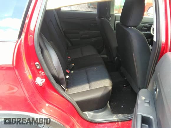 2021 Mitsubishi Outlander ES z VIN JA4ARUAU7MU009998, wystawiony jako IAAI lot #42561632 z przebiegiem 56 743 mil mil oraz . Historia ofert i sprzedaży dostępna na DreamBid. Obrazek 8.