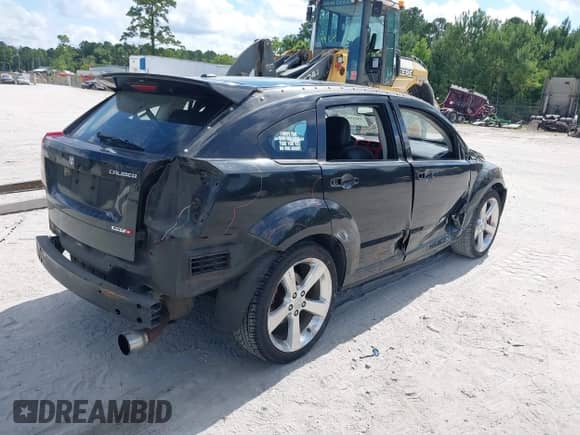 2009 Dodge Caliber с VIN 1B3HB68F79D202463, выставлен на аукционе IAAI как лот 39649679 с пробегом 235 686 миль миль и . История ставок и продаж доступна на DreamBid. Изображение 4.