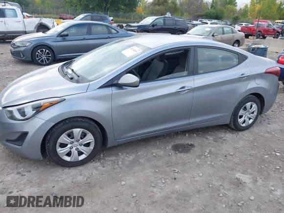 2016 Hyundai Elantra SE with VIN 5NPDH4AE3GH743079, listed as a IAAI auction lot 43174915 with 182,888 mi miles and . Bid and sale history available at DreamBid. Image 2.