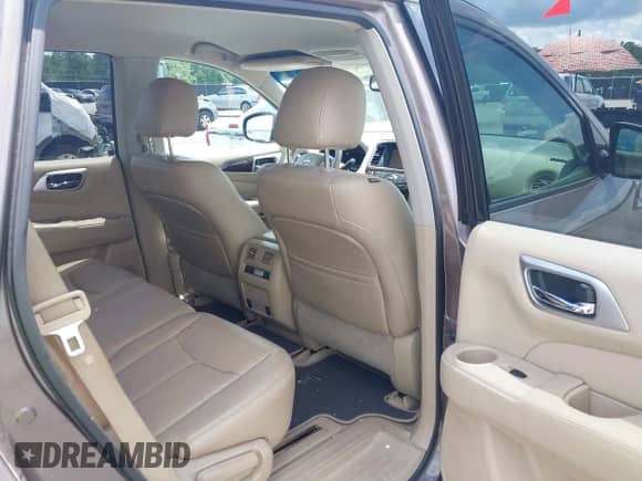 2014 Nissan Pathfinder SV with VIN 5N1AR2MMXEC639636, listed as a IAAI auction lot 42475668 with 184,578 mi miles and . Bid and sale history available at DreamBid. Image 8.
