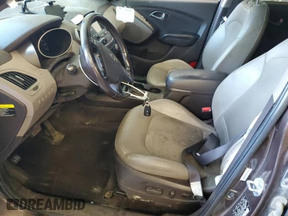 2015 Hyundai Tucson SE с VIN KM8JUCAG0FU995432, выставлен на аукционе Copart как лот 68577435 с пробегом 147 317 миль миль и Списание • Salvage title. История ставок и продаж доступна на DreamBid. Изображение 7.