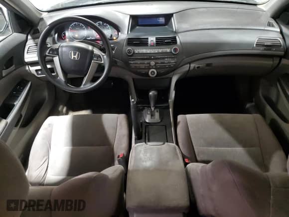 2010 Honda Accord LX с VIN 1HGCP2F38AA015431, выставлен на аукционе Copart как лот 82352285 с пробегом 175 903 миль миль и Чистый • Clean title. История ставок и продаж доступна на DreamBid. Изображение 8.