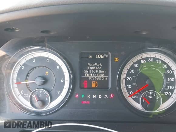 2019 Ram 1500 Tradesman z VIN 1C6RR6FG4KS586124, wystawiony jako IAAI lot #42432848 z przebiegiem 103 162 mil mil oraz . Historia ofert i sprzedaży dostępna na DreamBid. Obrazek 7.