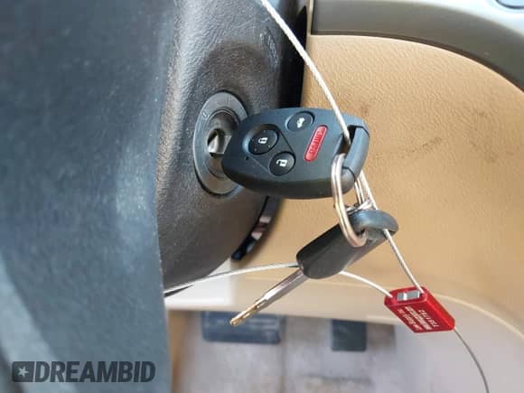 2005 Honda Odyssey EX z VIN 5FNRL38465B044990, wystawiony jako IAAI lot #43334598 z przebiegiem 177 732 mil mil oraz . Historia ofert i sprzedaży dostępna na DreamBid. Obrazek 11.