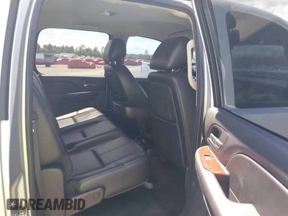 2010 GMC Sierra 1500 SLT with VIN 3GTRKWE30AG126587, listed as a IAAI auction lot 41773552 with 85,032 mi miles and . Bid and sale history available at DreamBid. Image 8.