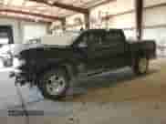 2018 Chevrolet Silverado 1500 LT z VIN 3GCUKREC9JG213996, wystawiony jako Copart lot #70379115 z przebiegiem 104 786 mil mil oraz Szkoda całkowita • Salvage title. Historia ofert i sprzedaży dostępna na DreamBid. Obrazek 1.