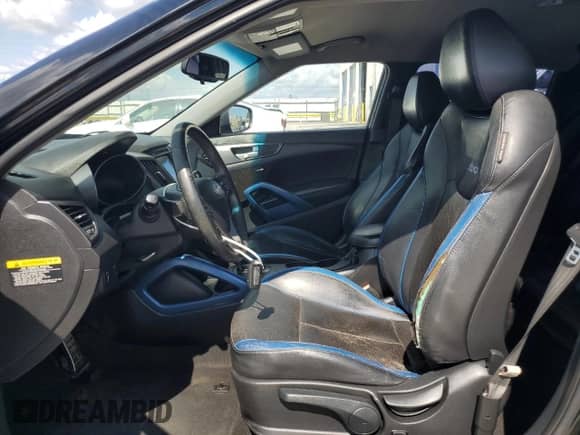 2013 Hyundai Veloster Turbo с VIN KMHTC6AE5DU144381, выставлен на аукционе Copart как лот 81855345 с пробегом 172 238 миль миль и Списание • Salvage title. История ставок и продаж доступна на DreamBid. Изображение 7.