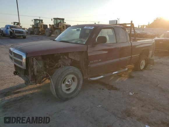 2001 Dodge 1500 с VIN 3B7HC13Y21M577824, выставлен на аукционе Copart как лот 75956784 с пробегом 170 900 миль миль и Списание • Salvage title. История ставок и продаж доступна на DreamBid. Изображение 1.