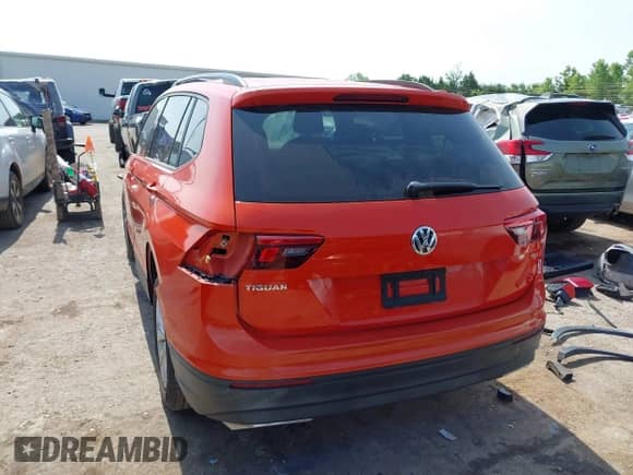 2018 Volkswagen Tiguan S с VIN 3VV1B7AX6JM091357, выставлен на аукционе IAAI как лот 42452269 с пробегом 88 775 миль миль и . История ставок и продаж доступна на DreamBid. Изображение 17.