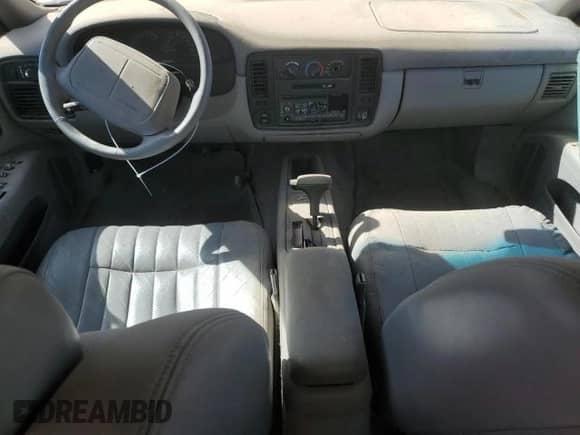 1996 Chevrolet Caprice 1SA Special Value с VIN 1G1BL52P2TR130975, выставлен на аукционе Copart как лот 62403325 с пробегом Не указан миль и Чистый • Clean title. История ставок и продаж доступна на DreamBid. Изображение 8.