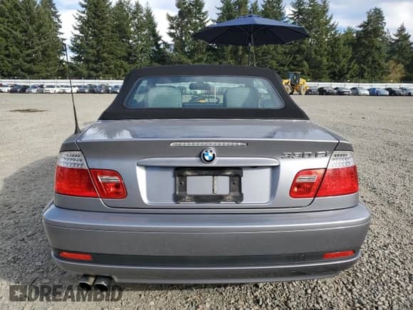 2004 BMW 3 Series 330Ci with VIN WBABW53454PL44047, listed as a Copart auction lot 82557435 with 74,299 mi miles and Salvage title. Bid and sale history available at DreamBid. Image 6.