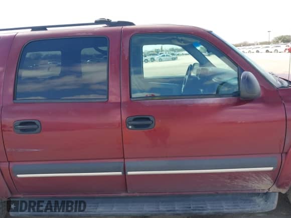 2003 Chevrolet Suburban LT z VIN 1GNEC16Z13J247753, wystawiony jako IAAI lot #41501608 z przebiegiem 300 977 mil mil oraz . Historia ofert i sprzedaży dostępna na DreamBid. Obrazek 13.
