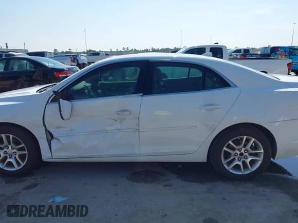 2013 Chevrolet Malibu LT with VIN 1G11C5SA3DF225748, listed as a IAAI auction lot 42914559 with 167,506 mi miles and . Bid and sale history available at DreamBid. Image 14.