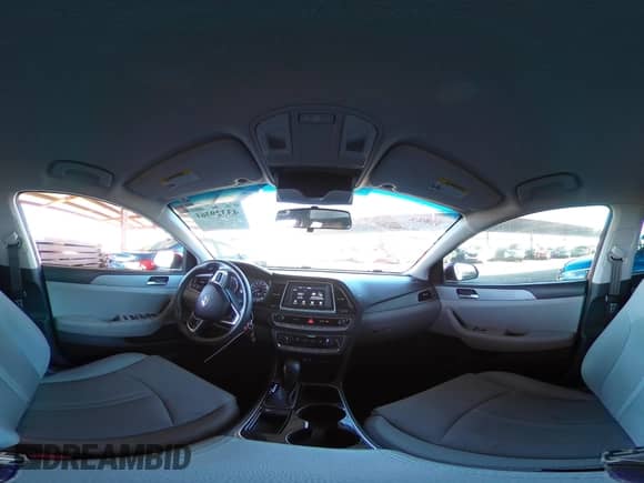 2019 Hyundai Sonata SE z VIN 5NPE24AF8KH767160, wystawiony jako IAAI lot #43329361 z przebiegiem 78 397 mil mil oraz . Historia ofert i sprzedaży dostępna na DreamBid. Obrazek 18.