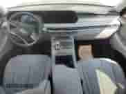 2025 Hyundai Palisade SEL z VIN KM8R24GE8SU934313, wystawiony jako Copart lot #68681935 z przebiegiem 621 mil mil oraz Szkoda całkowita • Salvage title. Historia ofert i sprzedaży dostępna na DreamBid. Obrazek 8.