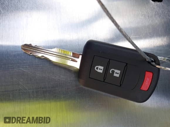 2023 Mitsubishi Outlander ES z VIN JA4ARUAU0PU016991, wystawiony jako IAAI lot #42406548 z przebiegiem 25 351 mil mil oraz . Historia ofert i sprzedaży dostępna na DreamBid. Obrazek 11.