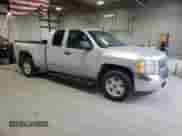 2013 Chevrolet Silverado 1500 LT z VIN 1GCRKSE75DZ339132, wystawiony jako Copart lot #82696605 z przebiegiem 95 461 mil mil oraz Czysty tytuł • Clean title. Historia ofert i sprzedaży dostępna na DreamBid. Obrazek 4.