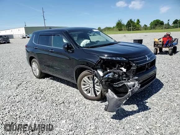 2024 Mitsubishi Outlander ES with VIN JA4J3UA80RZ089854, listed as a Copart auction lot 57575955 with 10,886 mi miles and Salvage title. Bid and sale history available at DreamBid. Image 14.