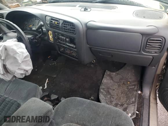 2000 Chevrolet S-10 LS with VIN 1GCDT14W4Y8217612, listed as a Copart auction lot 63986335 with Not provided miles and Salvage title. Bid and sale history available at DreamBid. Image 8.